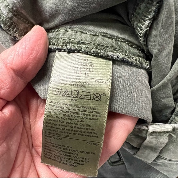 Gap Girlfriend Chinos with Side Lace Detailing
SZ 10 Tall - Picture 8 of 9